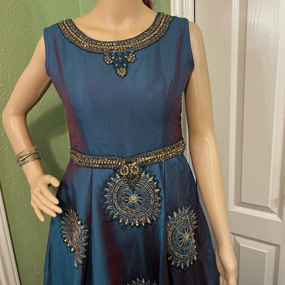 Indian Wedding Gowns Dress - Picture 3 of 8